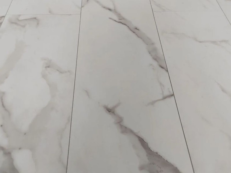 Каменный ламинат Stone Floor Бело-серый Мрамор 2820-4 Каменный ламинат Stone Floor Бело-серый Мрамор 2820-4